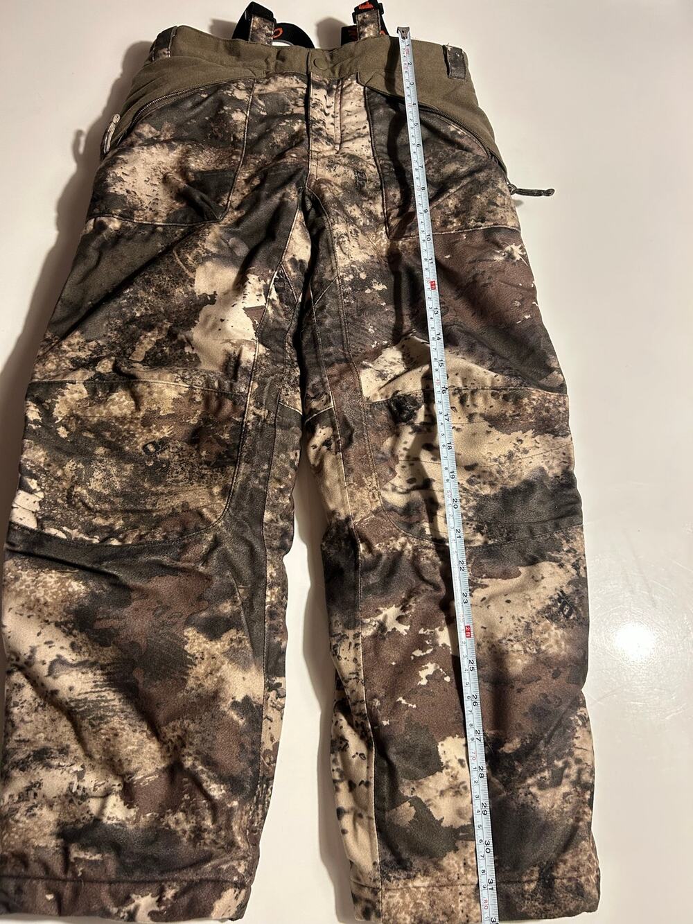 Cabela's Youth Silent Suede™ Dry-Plus® Camo Insulated Pants (Used)